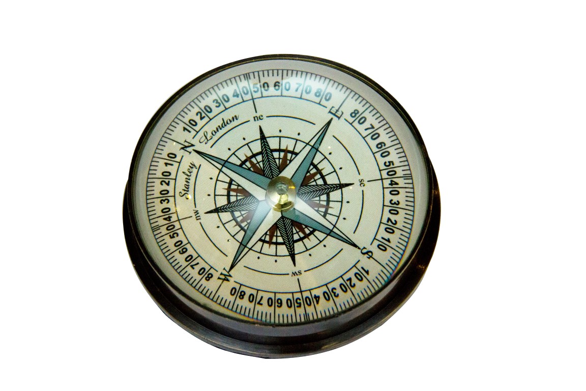 Kompas soczewkowy z błękitną różą wiatrów ⋆ nauticos.pl